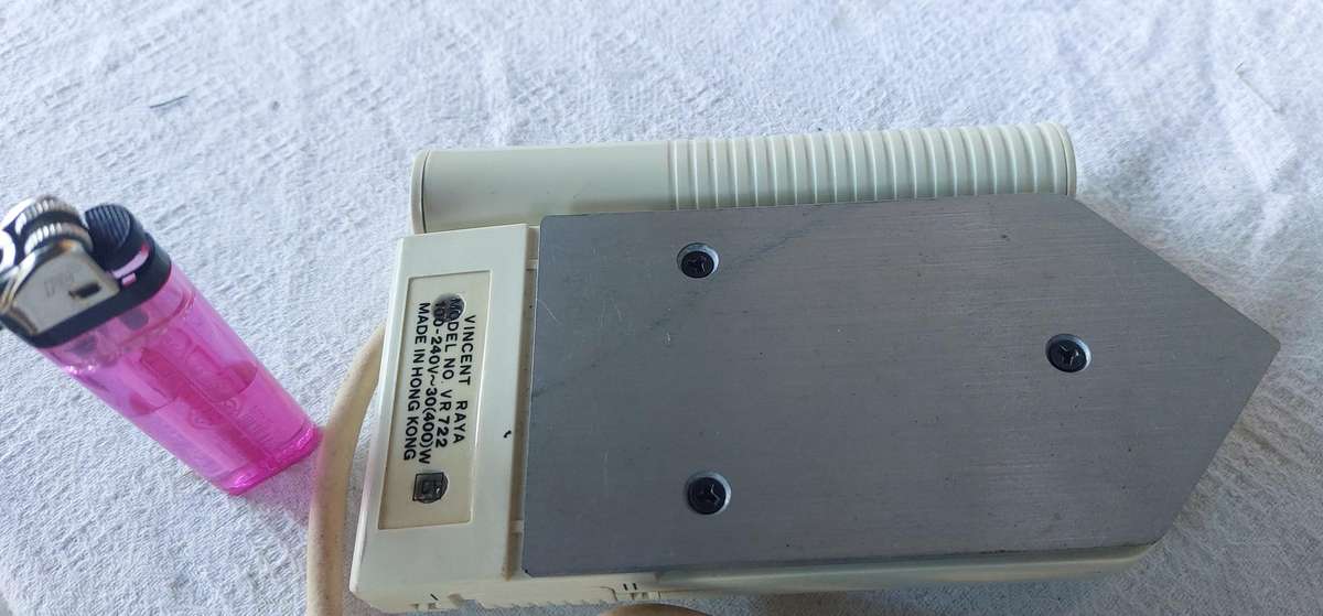 Rare travel pocket iron works 200%