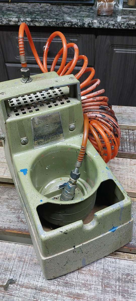 vintage THOMAS  made in England air compressor works 200%