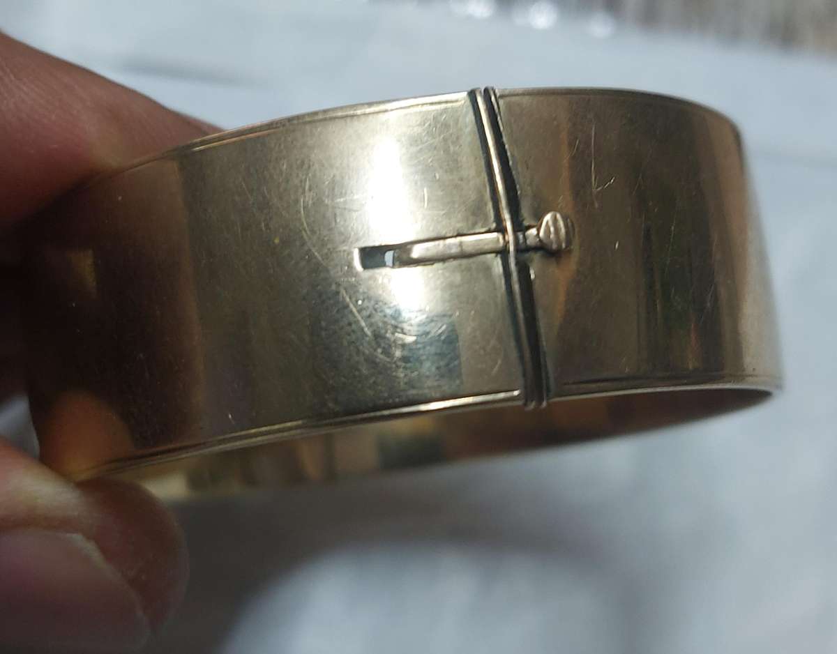 Vintage heavy 9ct gold core cuff read description