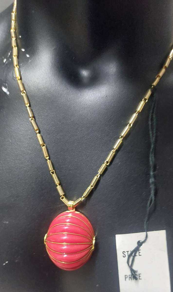 Vintage chain and pendant
