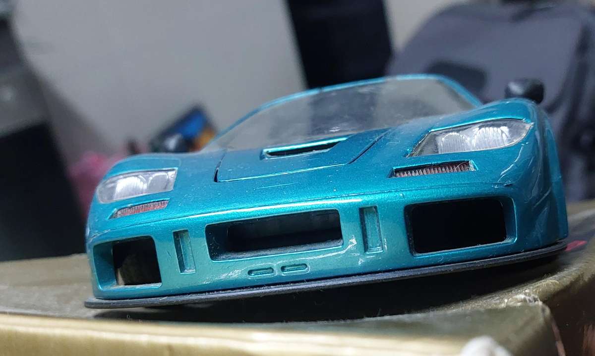 Guiloy large 1/18 dicast Mclaren F1 car see picture