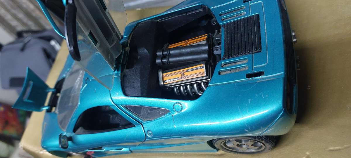 Guiloy large 1/18 dicast Mclaren F1 car see picture