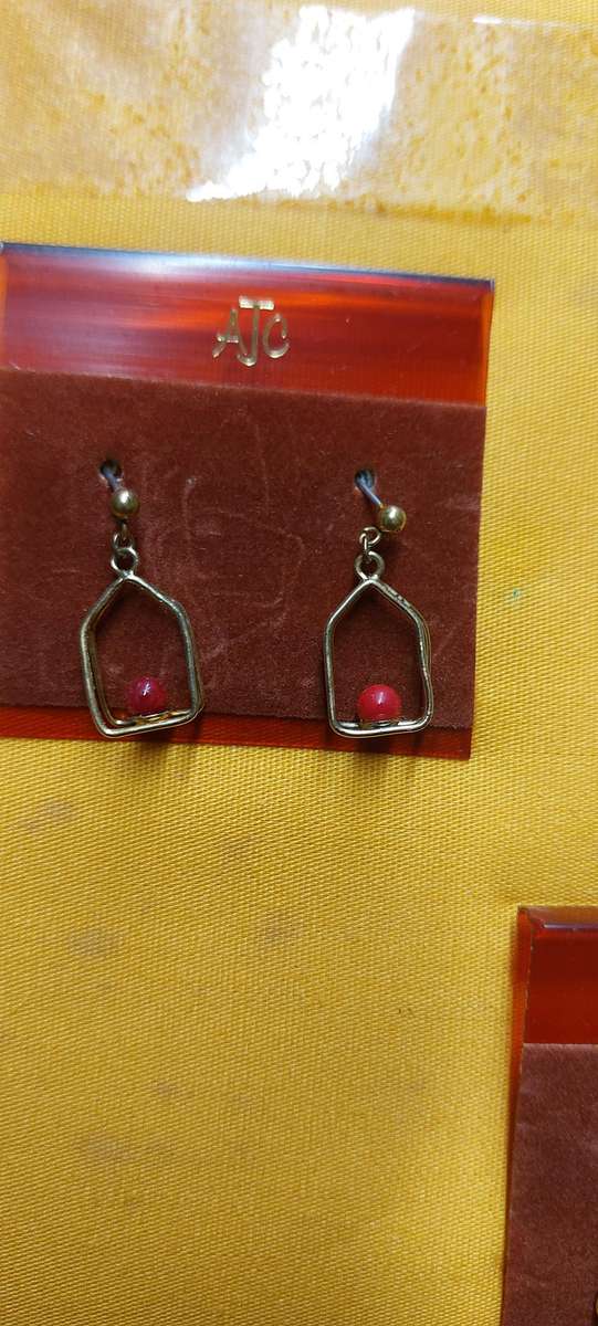 Vintage earings bundle for the lot