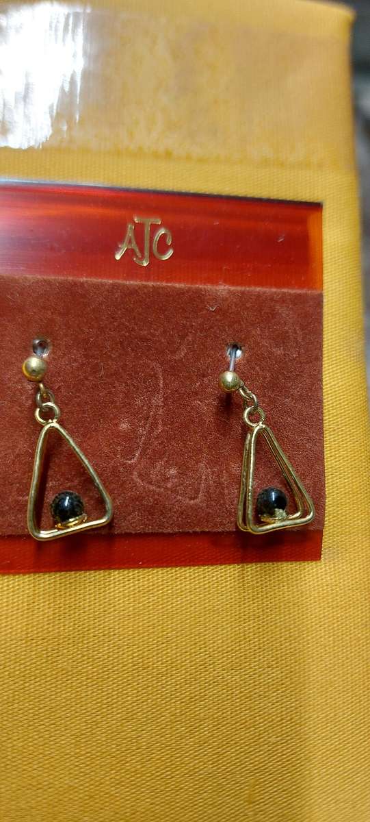 Vintage earings bundle for the lot