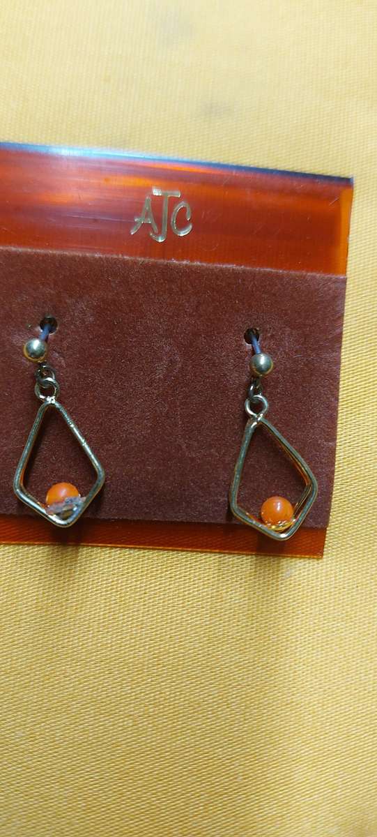 Vintage earings bundle for the lot