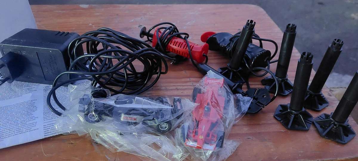 Slot cars x 2 and parts