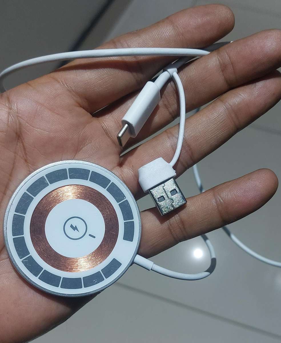 Megnetic wireless charger