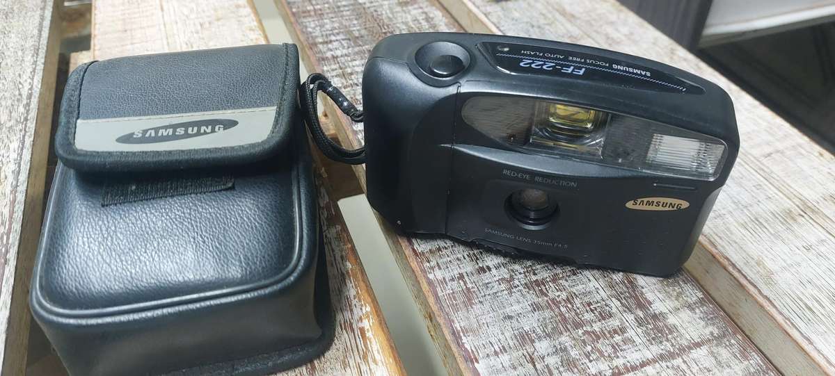 Vintage samsung f-222 camera working 200% top condition