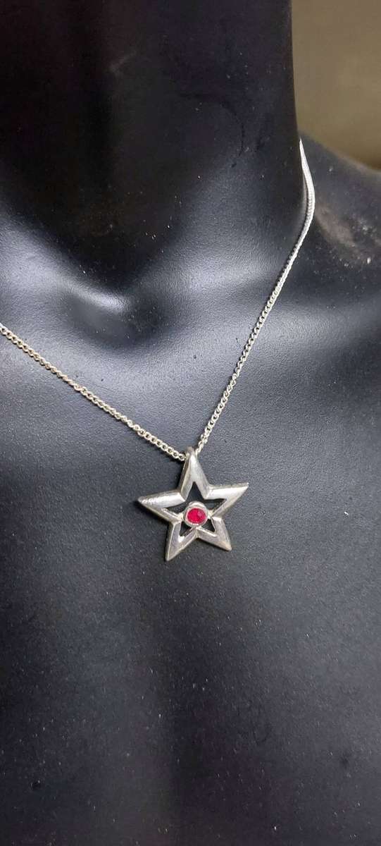 Vintage chain and pendant