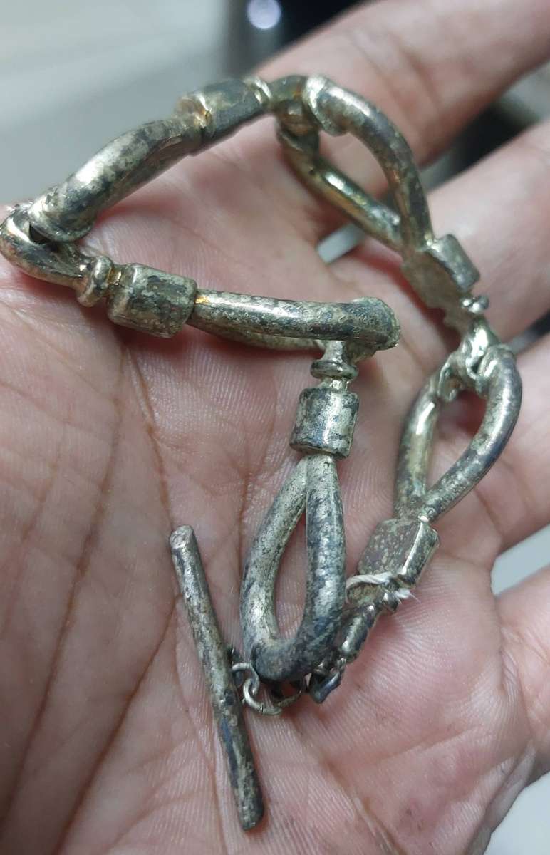 See before and after pictures Vintage hand chain