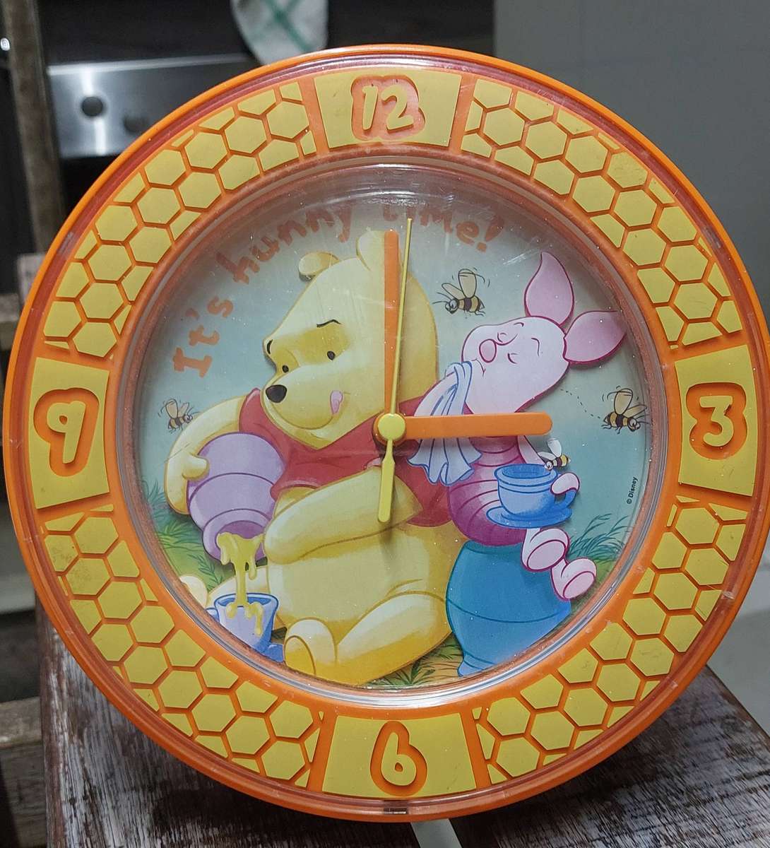 Playworks international Winnie clock sold as not working