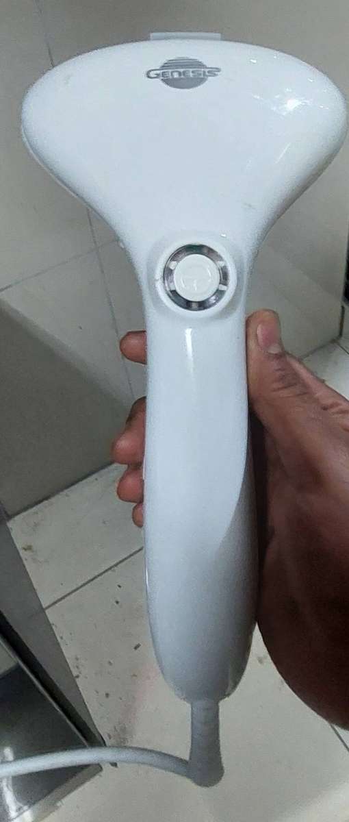 Genesis garment steamer read description