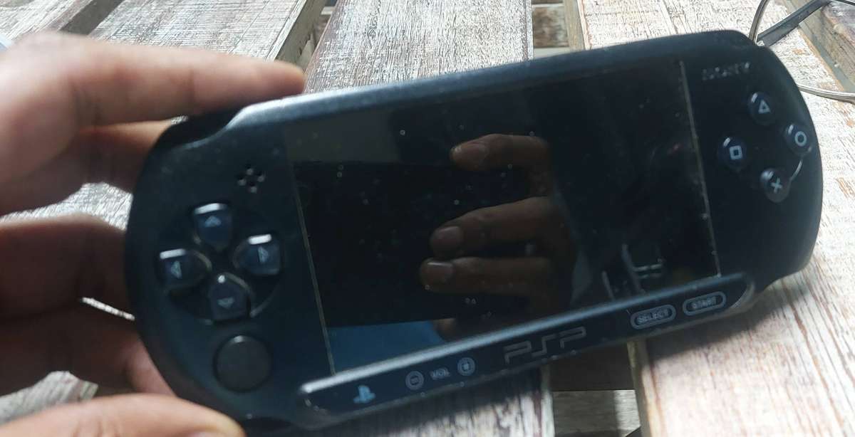 Psp street sold as not working or for spares