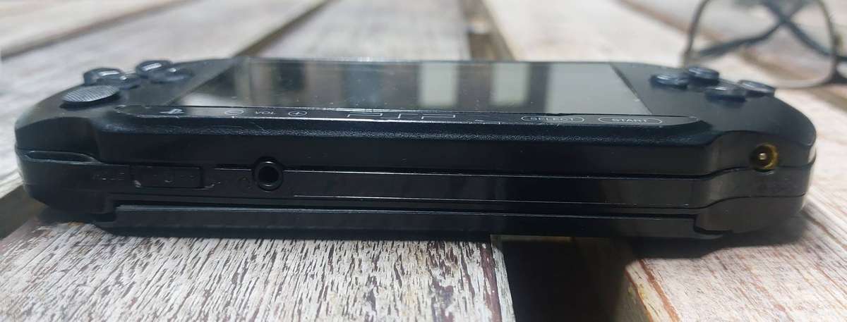 Psp street sold as not working or for spares