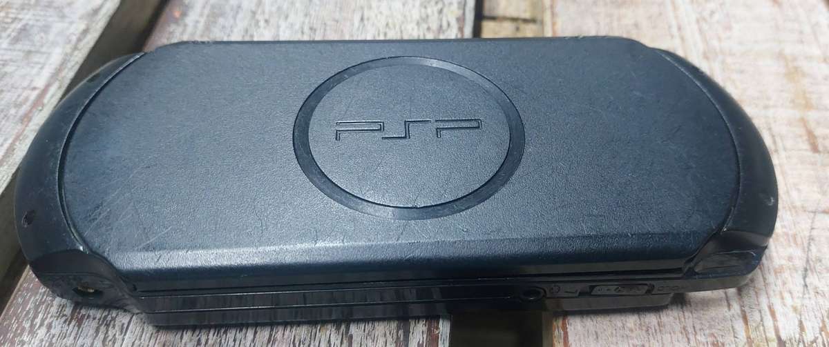 Psp street sold as not working or for spares