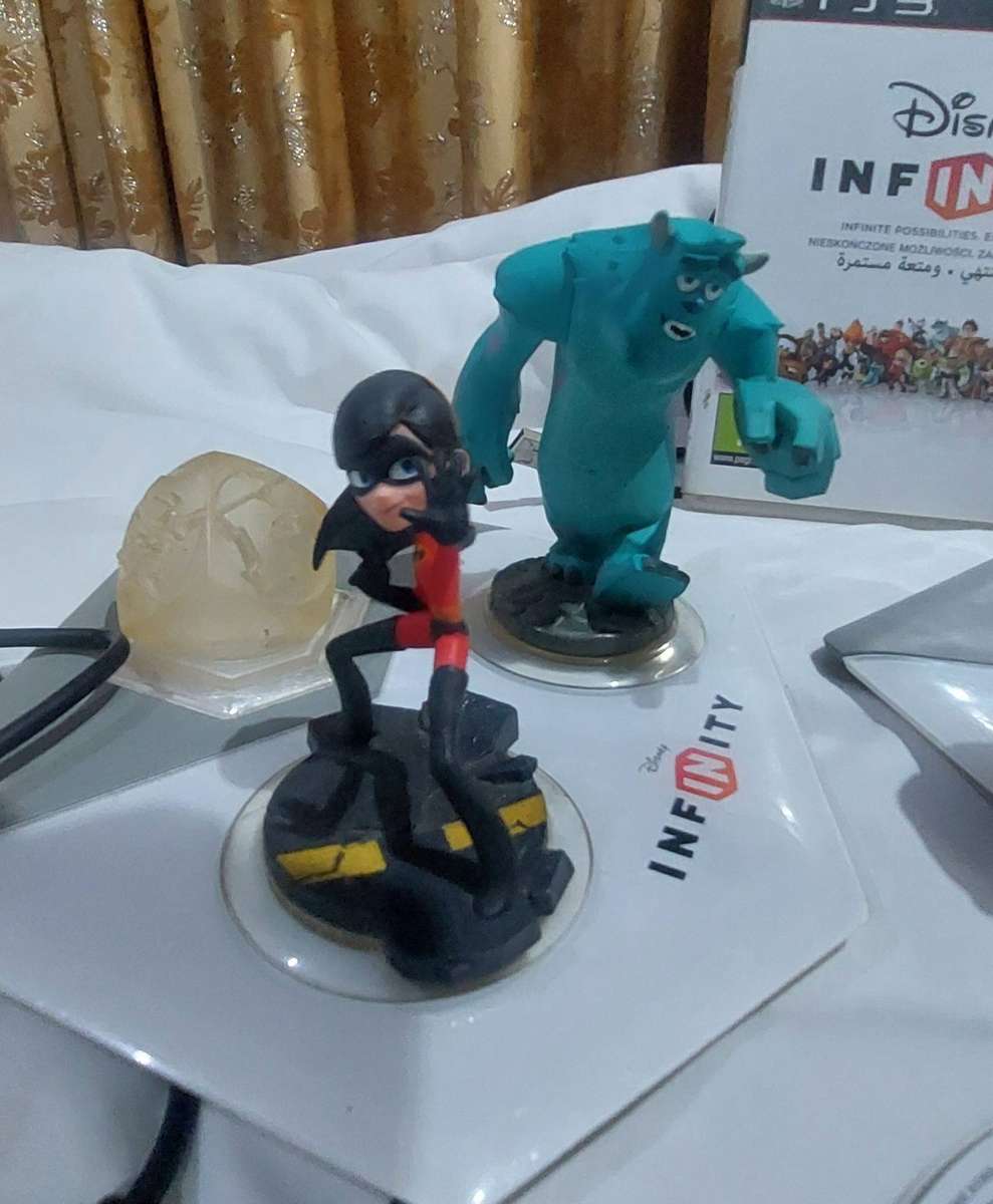 Disney infinity Playstation 3 game and assessories