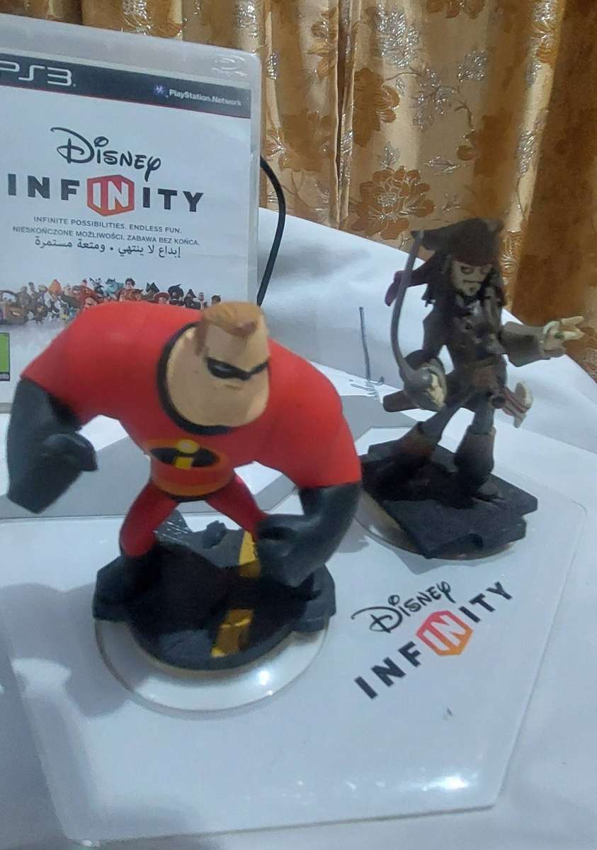 Disney infinity Playstation 3 game and assessories