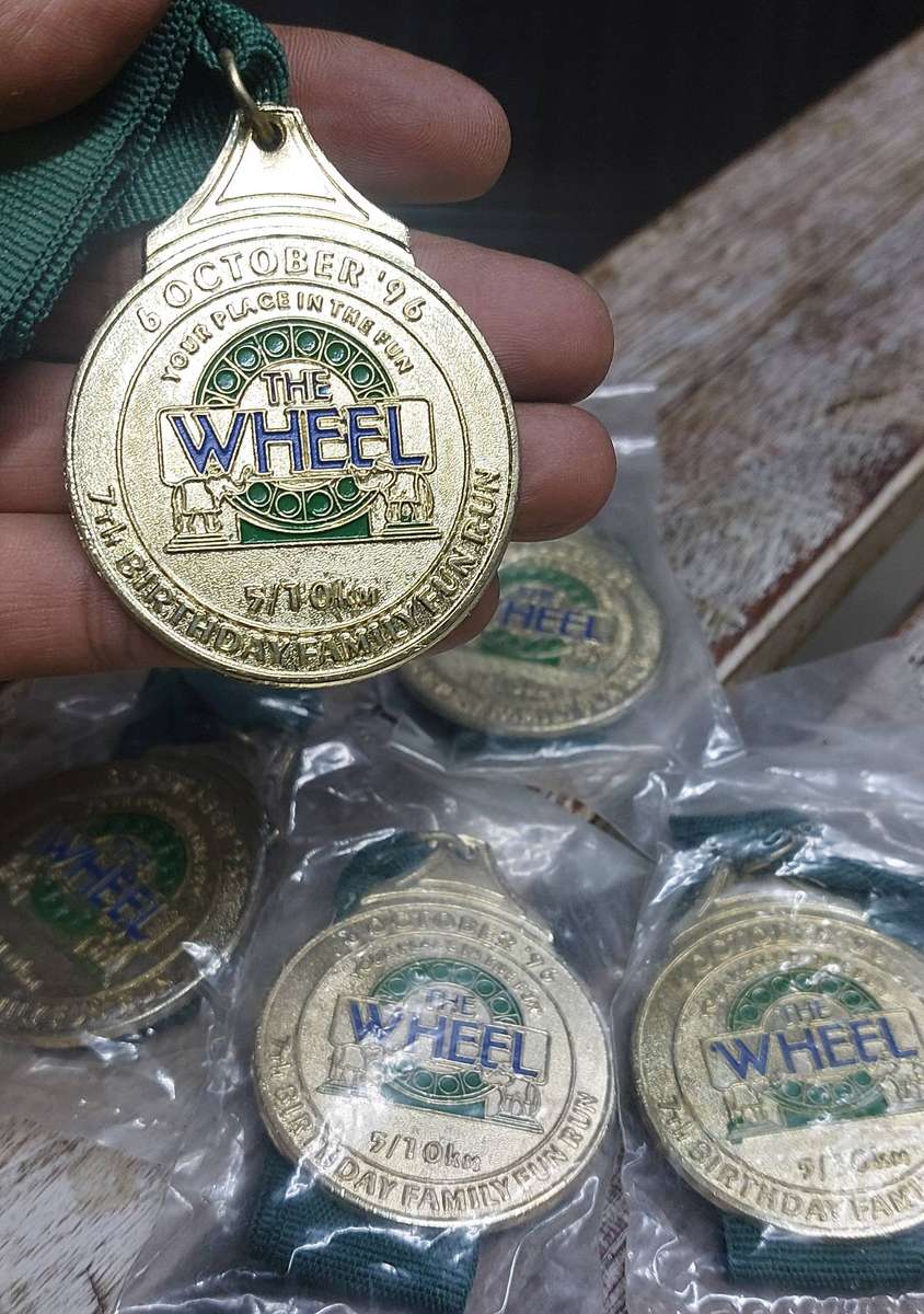 Vintage medals bid for all