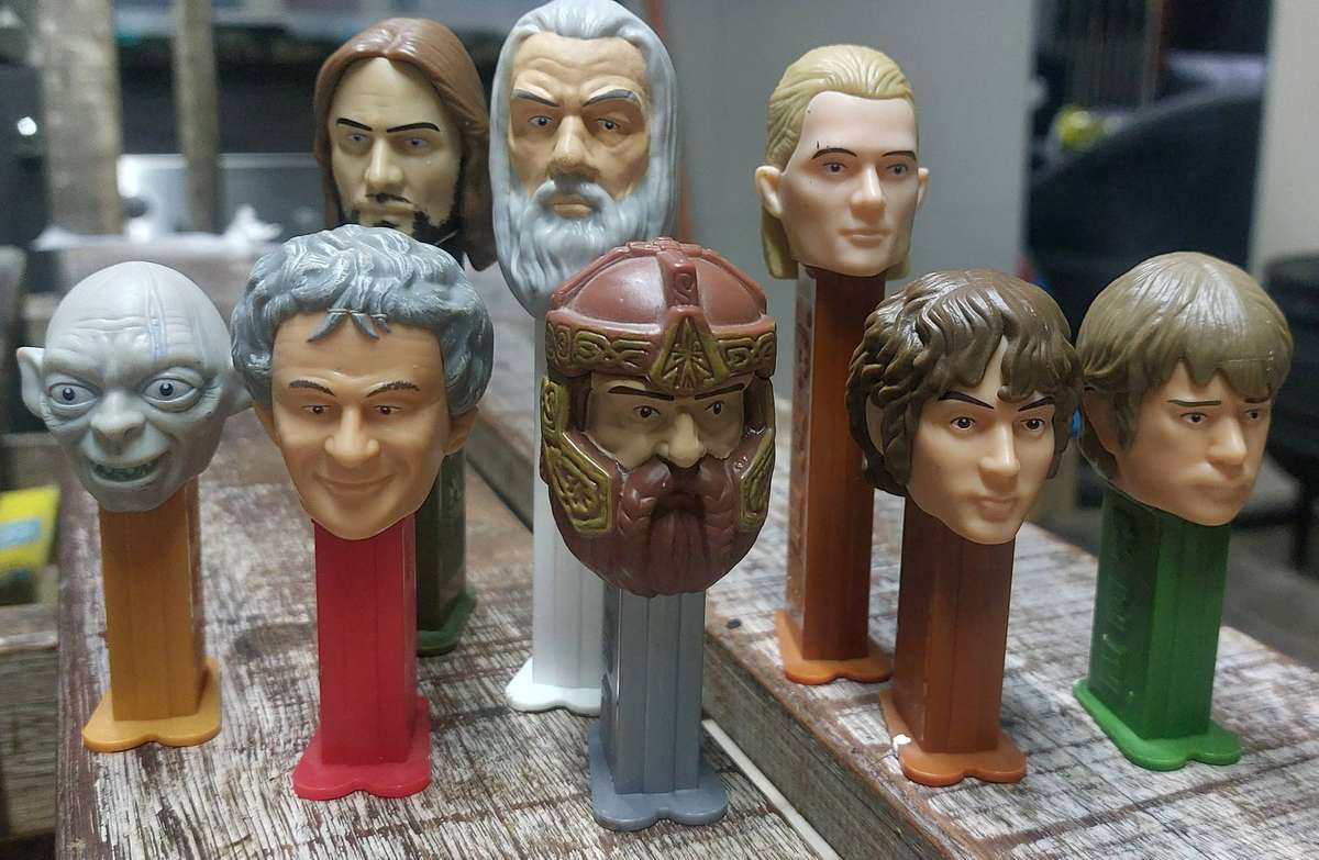 Lord of the rings pez dispencer collection