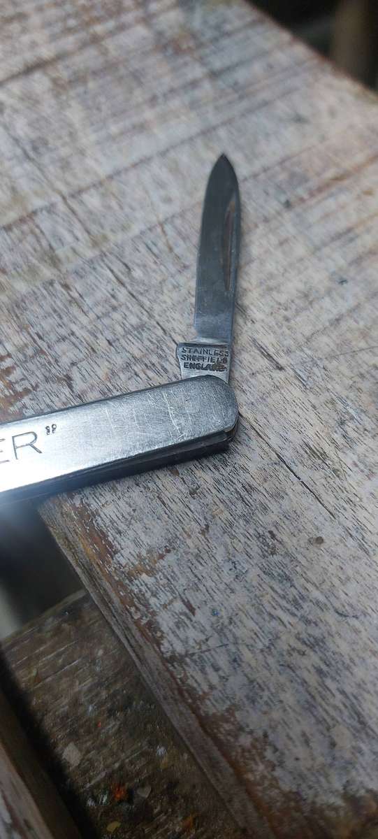 Vintage pen knife made SHEFFIELD ENGLAND razor sharp