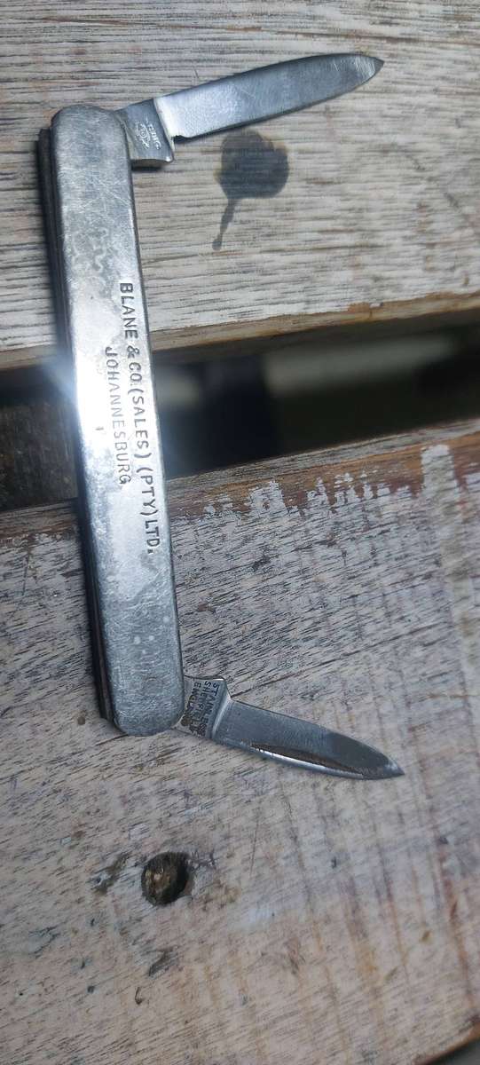 Vintage pen knife made SHEFFIELD ENGLAND razor sharp