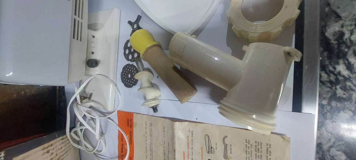 Vintage 1967 LIKE NEW boxed Moulinex Jeannette Meat Grinder