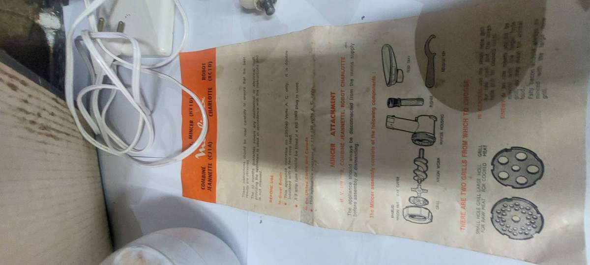 Vintage 1967 LIKE NEW boxed Moulinex Jeannette Meat Grinder