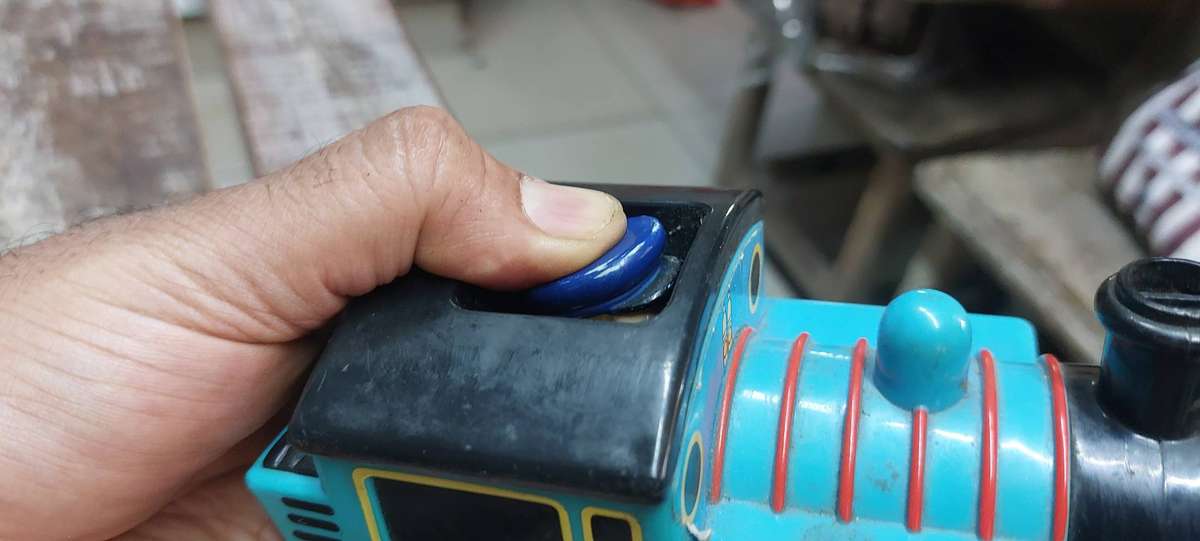 Vintage Thomas the train push down head and moves