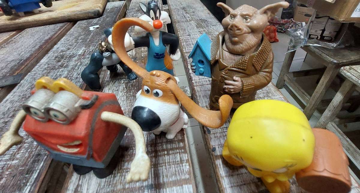 Toy figures bid for the lot