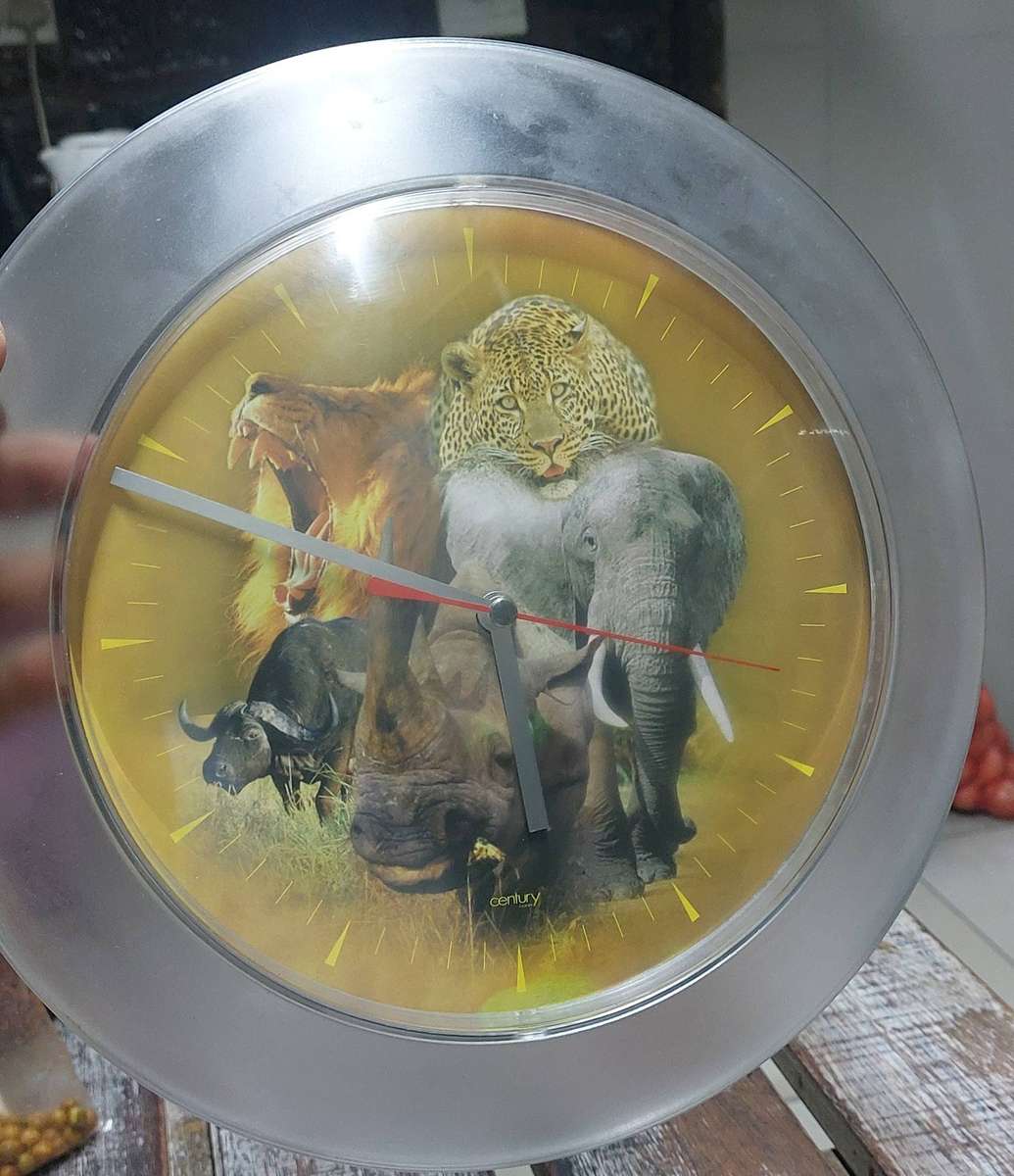 Big 5 clock sold as not working