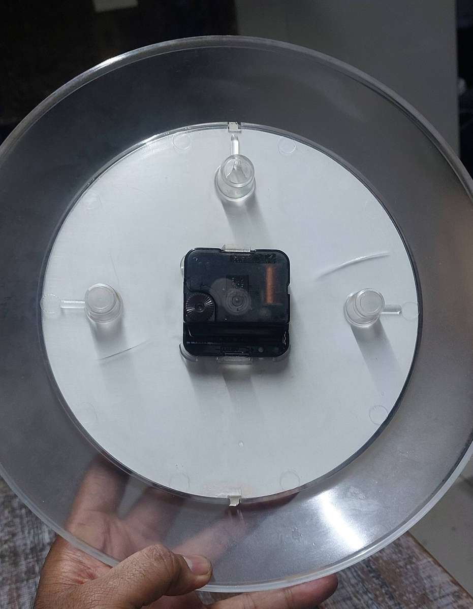 Big 5 clock sold as not working