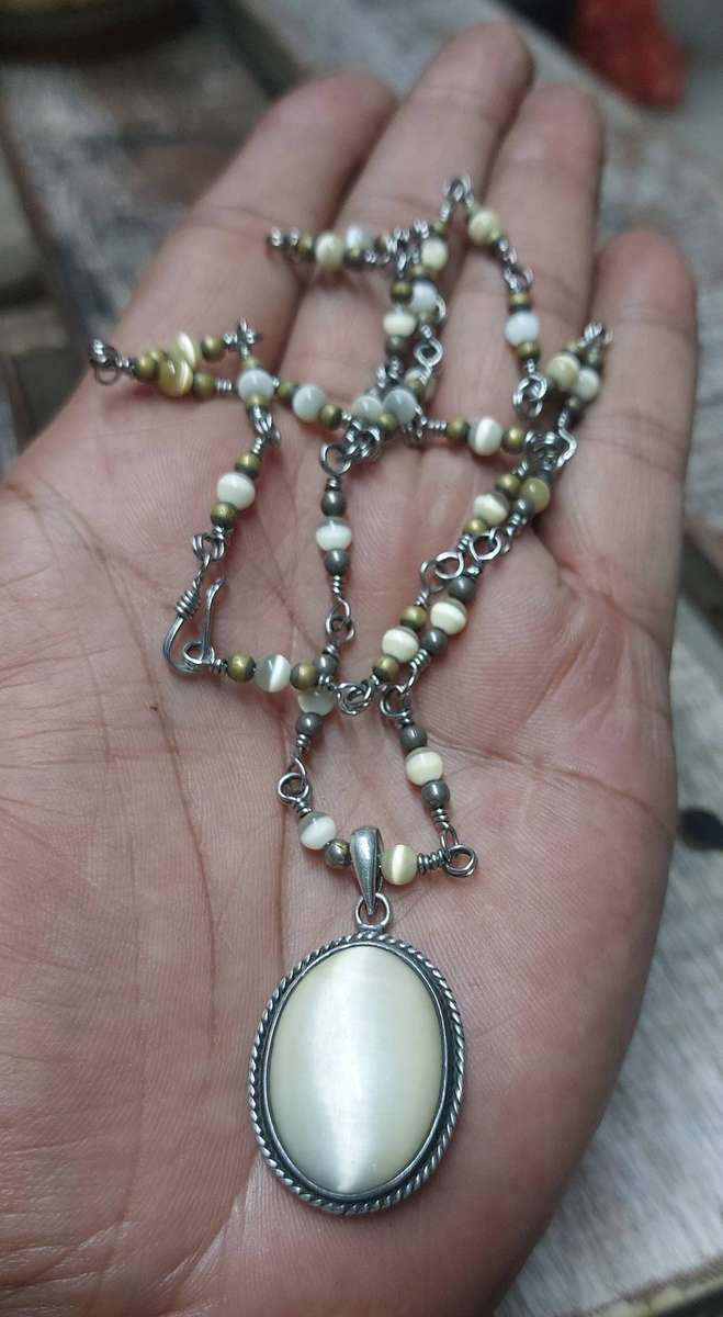 Vintage 925 silver mother of pearl pendant and chain