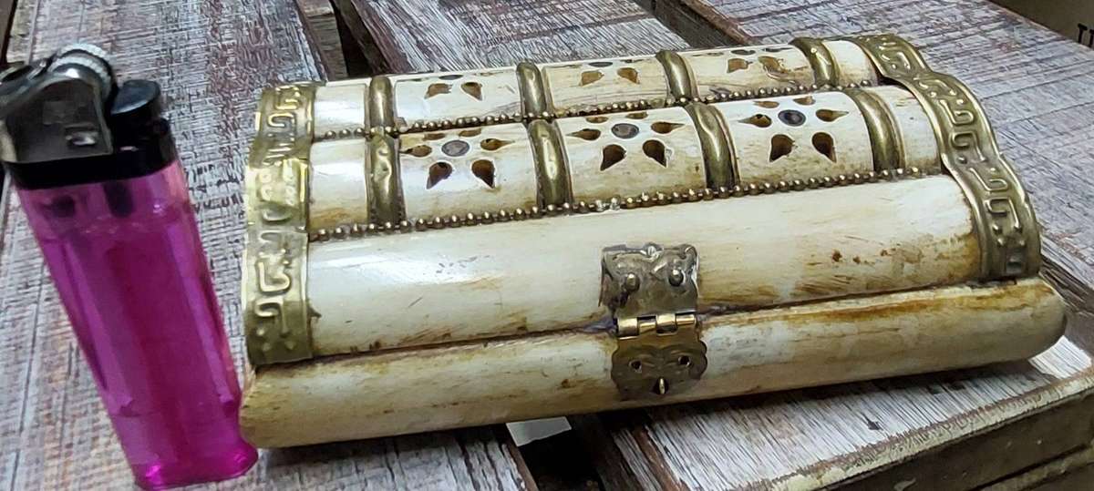 Vintage jewelry box.