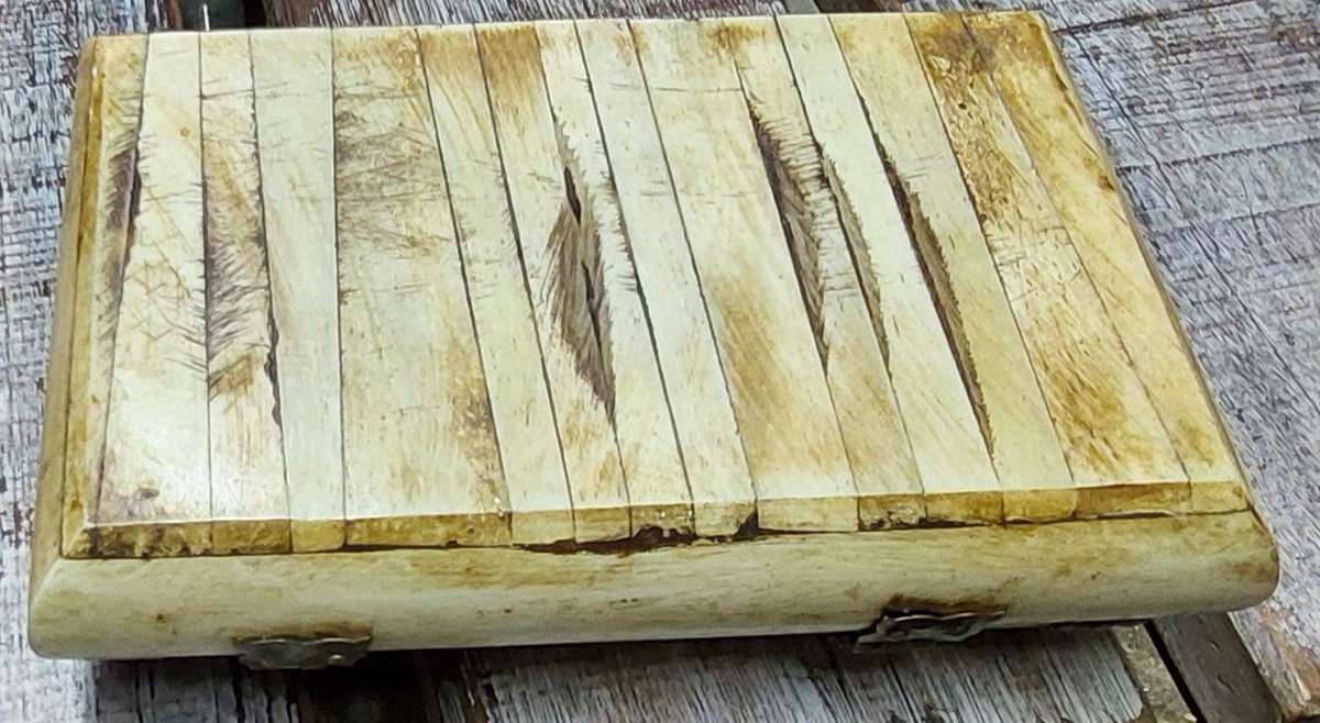 Vintage jewelry box.