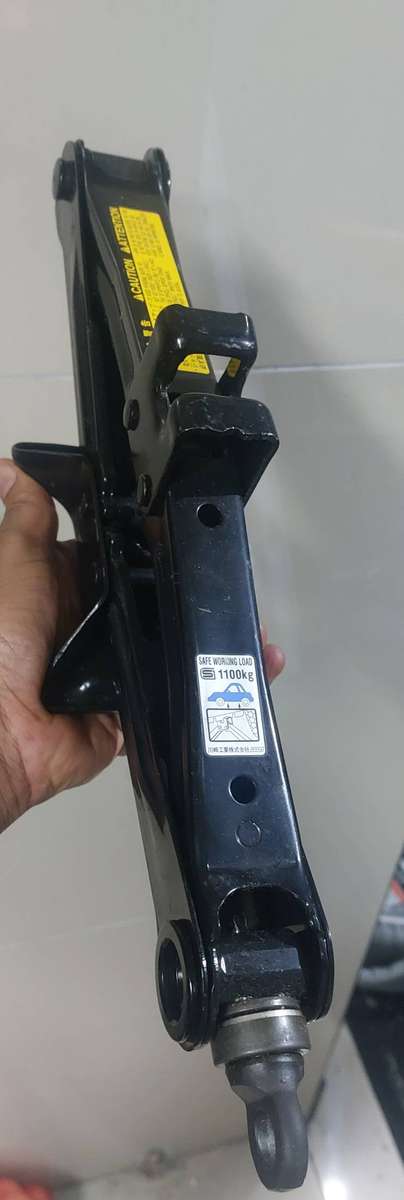 Original Lexus scissor jack only hardly used
