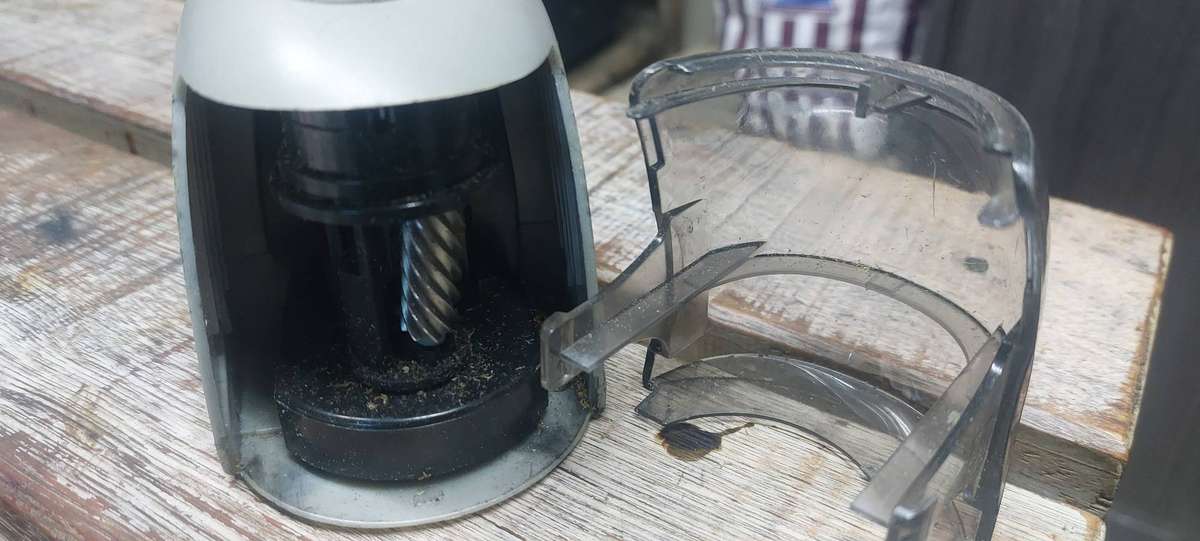 Vintage pencil sharpener works perfectly