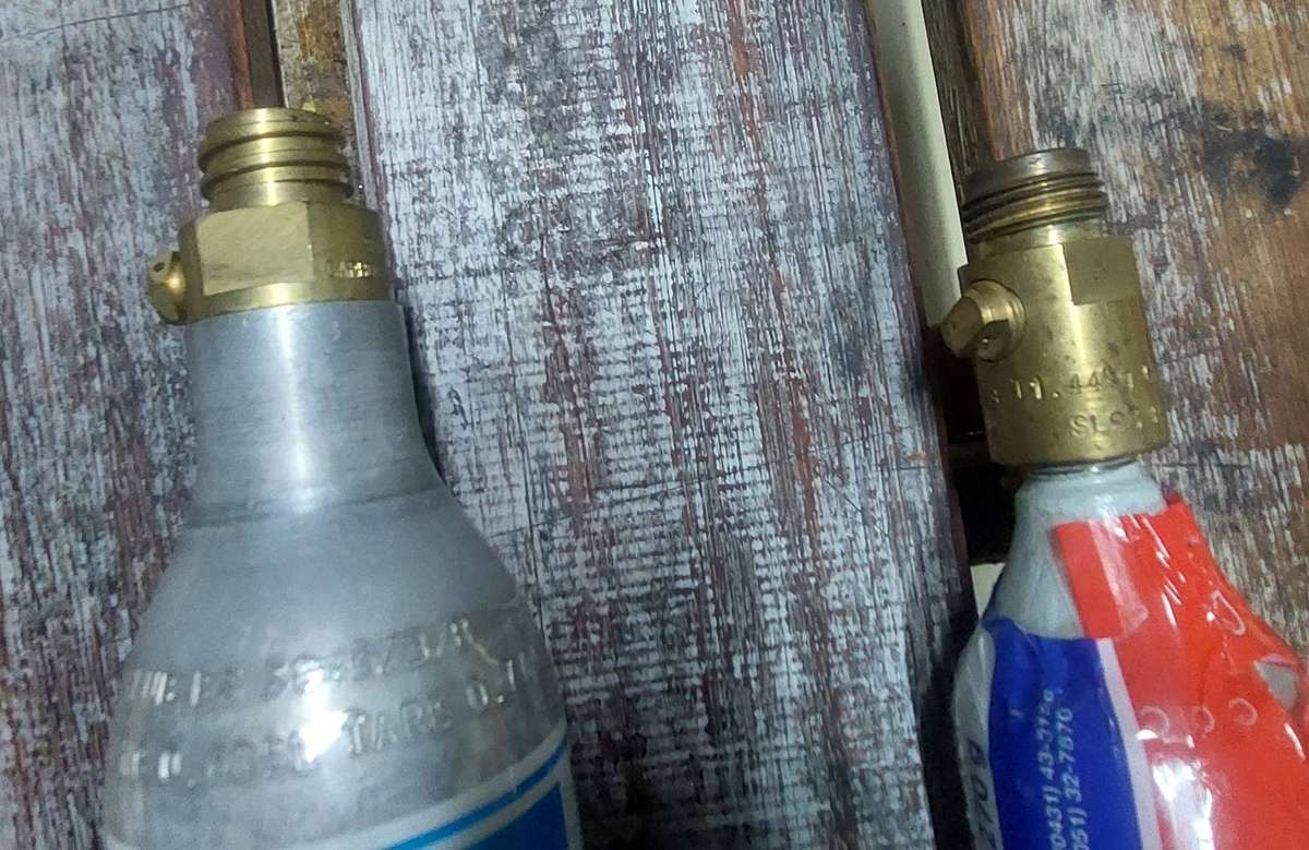 2 x soda stream gas tanks bid for both