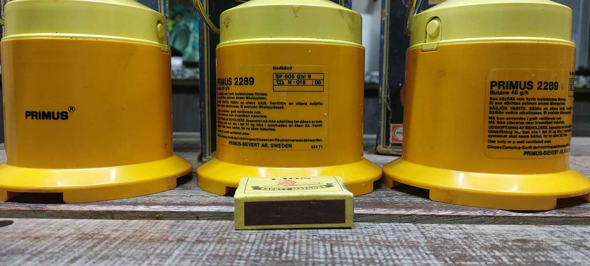 Primus Picnic 2289 gas lamp.