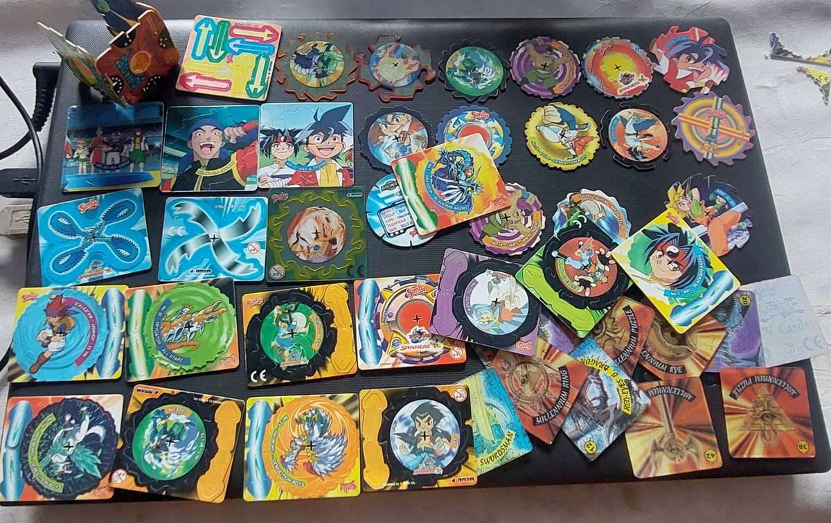 Assortment of vintage collectable simba spinners
