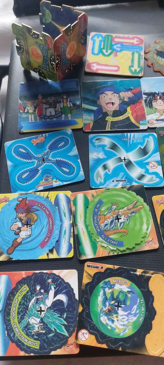 Assortment of vintage collectable simba spinners
