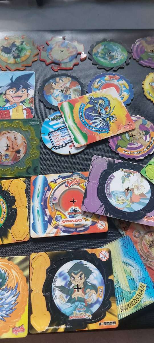 Assortment of vintage collectable simba spinners