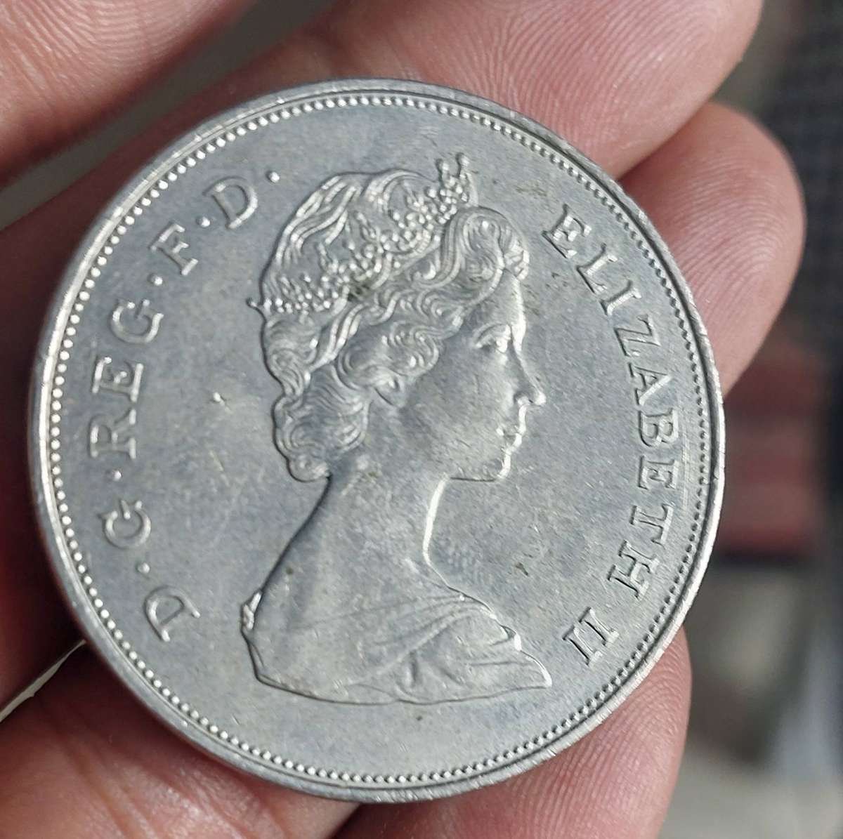 Collectable 1981 Royal Wedding Commemorative Crown Prince Charles and Lady Diana