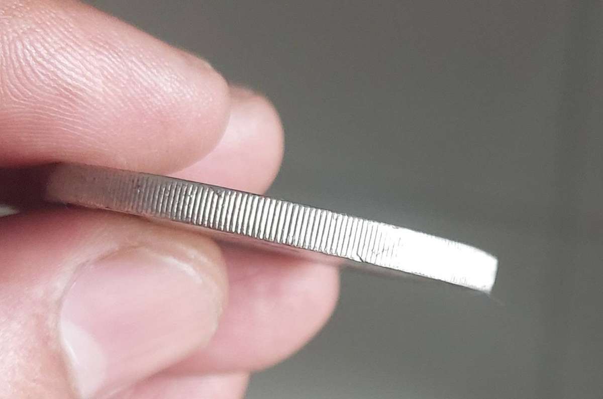 Collectable 1981 Royal Wedding Commemorative Crown Prince Charles and Lady Diana