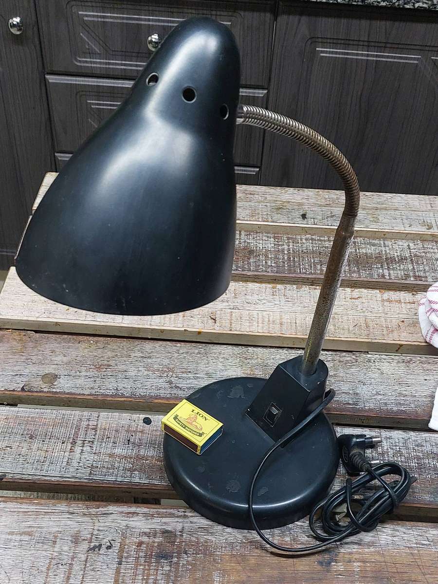 Large desk lamp works perfectly