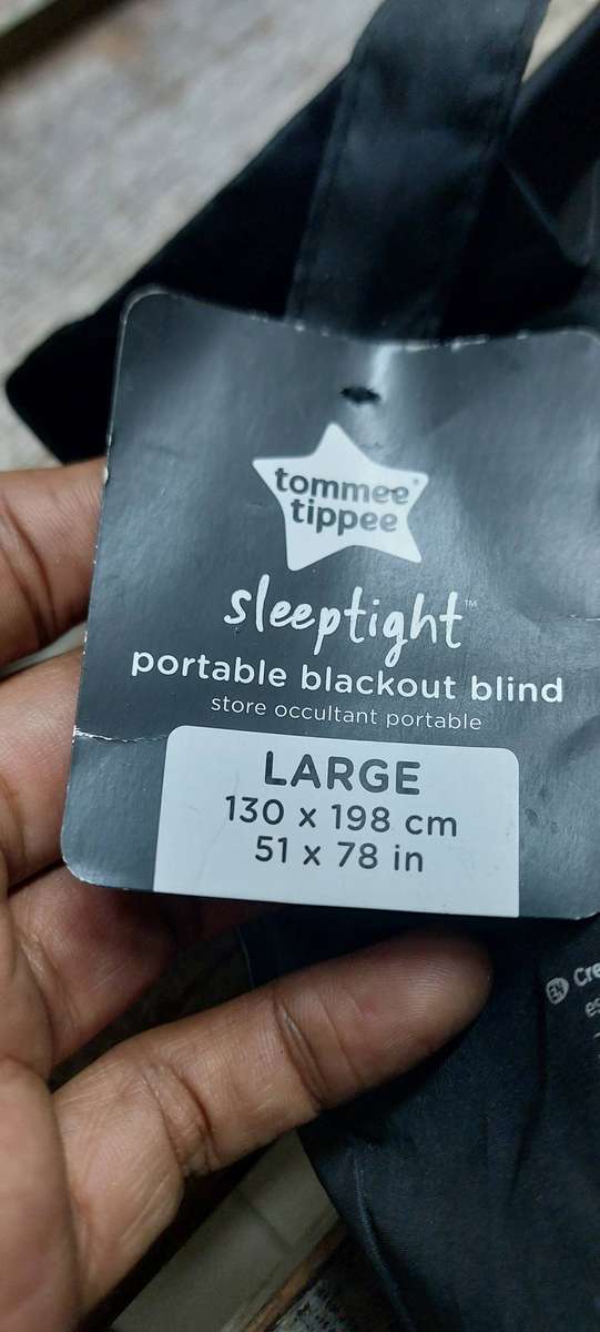 Tommee Tippee Sleeptime Portable Blackout Blind, Suction Cups, Adjustable, Lightweight