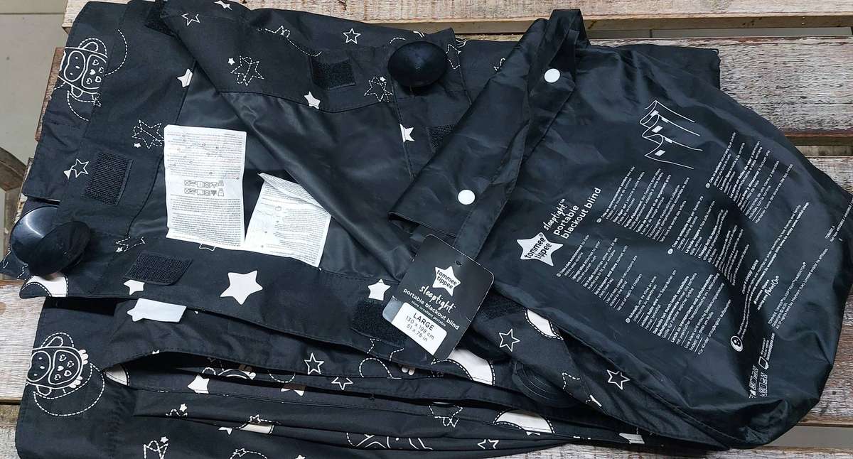 Tommee Tippee Sleeptime Portable Blackout Blind, Suction Cups, Adjustable, Lightweight