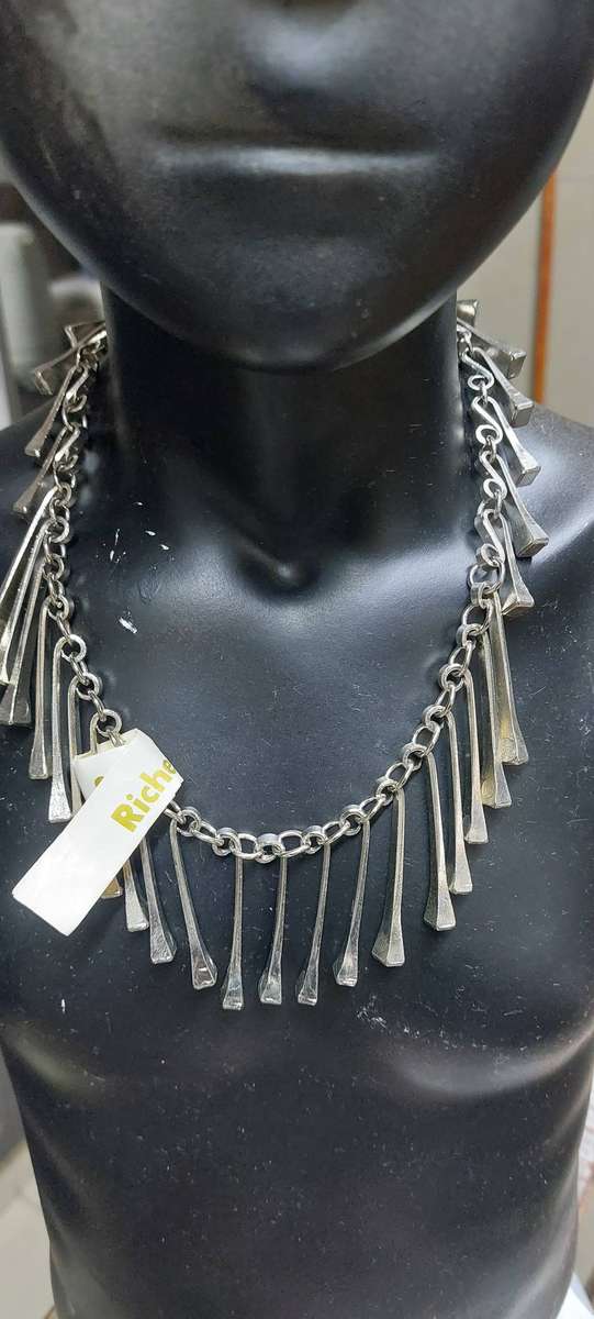 Vintage ladies horse shoe nail neck chain new