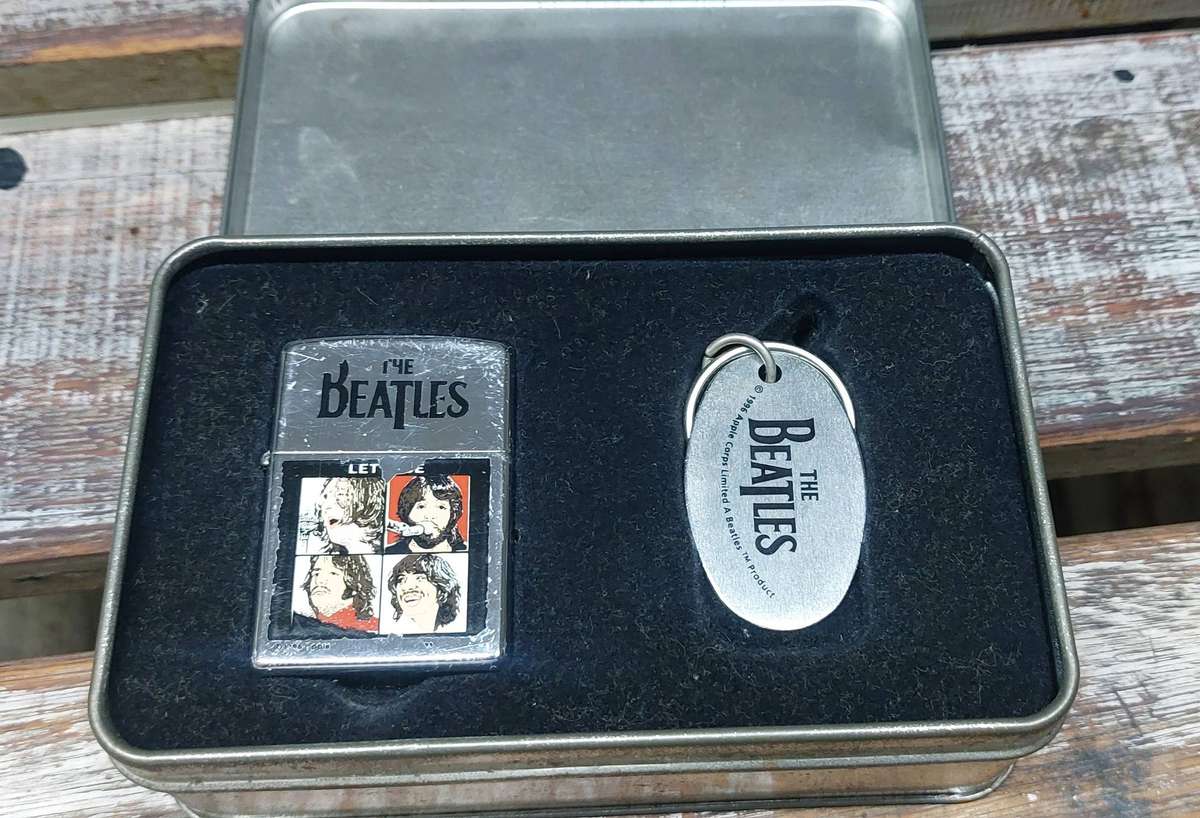 Vintage collectable beatles zippo lighter and Keychain in metal box