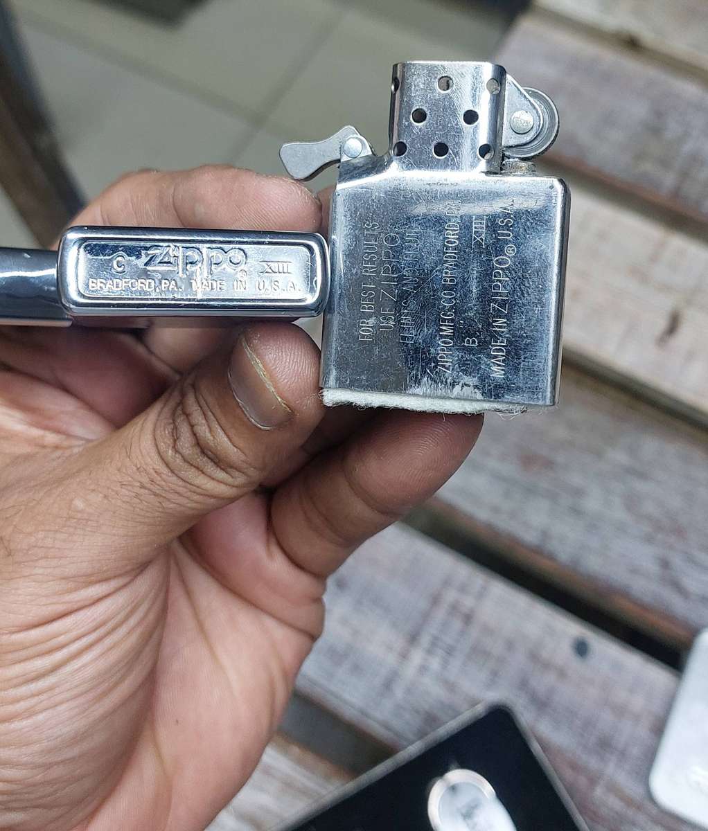 Vintage collectable beatles zippo lighter and Keychain in metal box