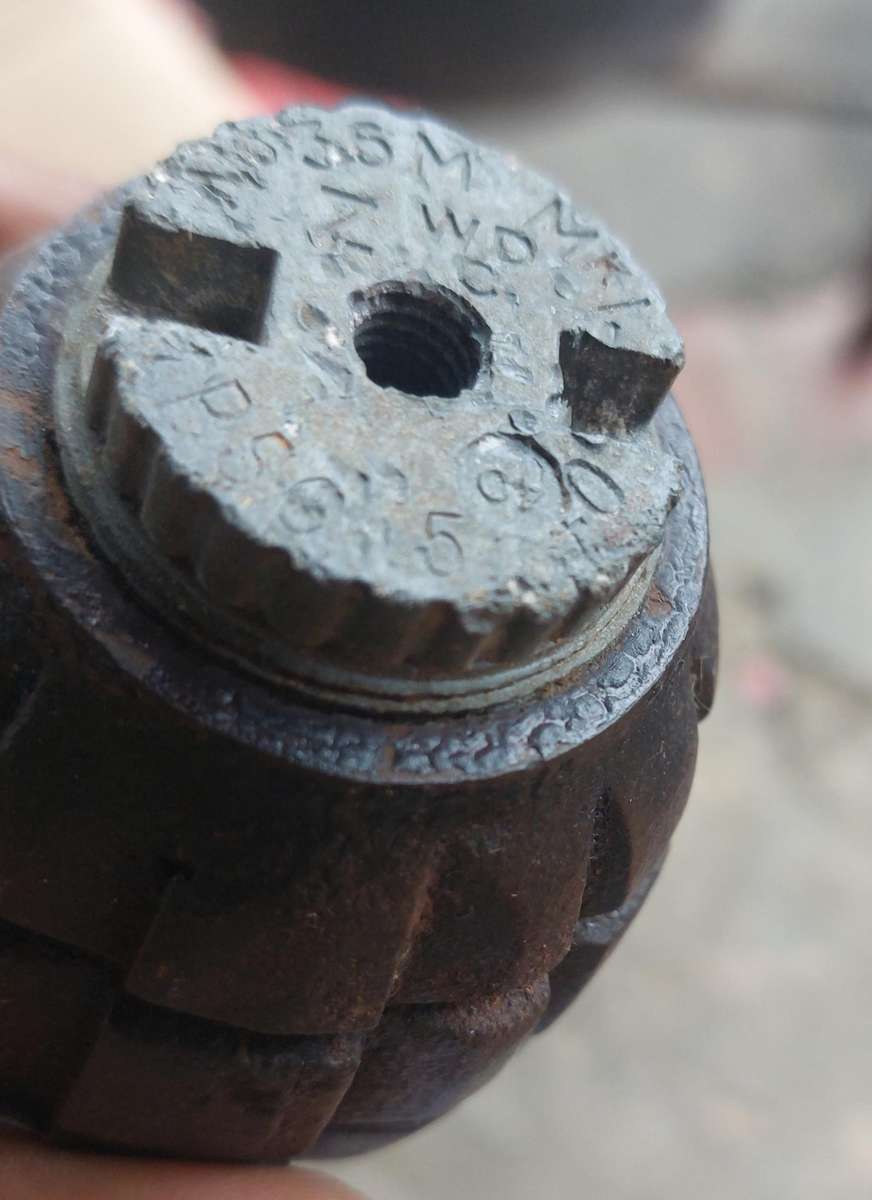 World war 1 mills bomb grenade weigh over 600g